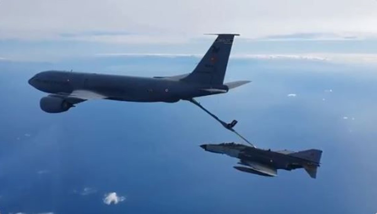 Doğu Akdeniz'de eğitim uçuşu