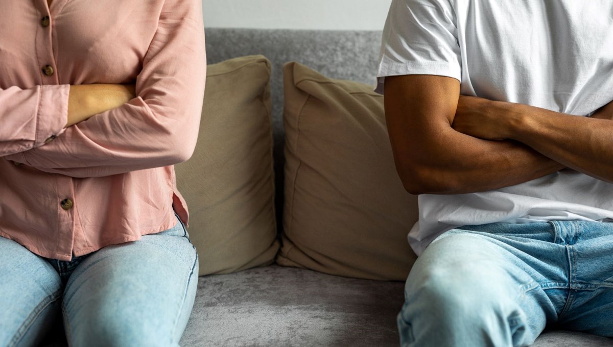 Partnerinizi eskisi kadar seviyor musunuz? Birbirinizden uzaklaştığınızı gösteren 5 işaret Partnerinizi eskisi kadar seviyor musunuz? Birbirinizden uzaklaştığınızı gösteren 5 işaret