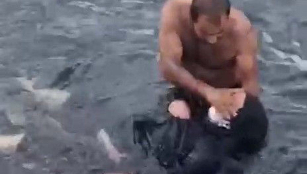 Boğulma tehlikesi geçiren kadının imdadına koştular Boğulma tehlikesi geçiren kadının imdadına koştular