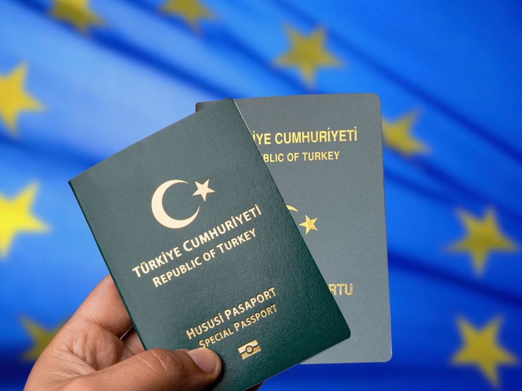 yesil ve gri pasaport sahipleri avrupa ya gitmeden once kayit olacak 7 euro