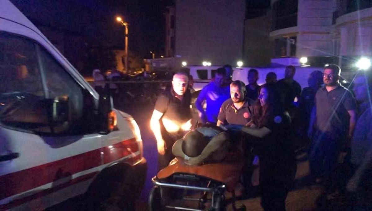 Akrabaların tarla kavgasında kan aktı: 4 yaralı Akrabaların tarla kavgasında kan aktı: 4 yaralı