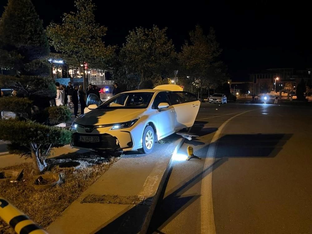 Beylikdüzü’nde kanlı infaz: 1 ölü, 3 yaralı | Ünlü suç örgütü liderinin yeğeni de araçtaydı - 2