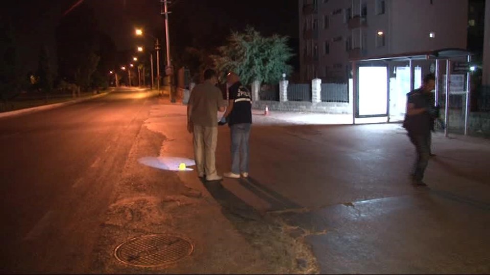 İzmir'de Narlıdere Kışlası'na taciz ateşi - 1