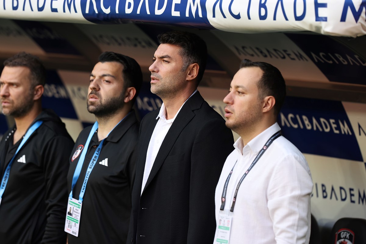 Gaziantep FK Teknik Direktörü Burak Yılmaz