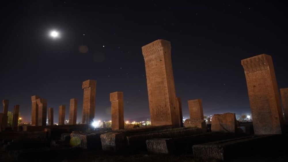 Dünyanın en büyük Türk-İslam mezarlığı: Ahlat Selçuklu Meydan Mezarlığı - 7