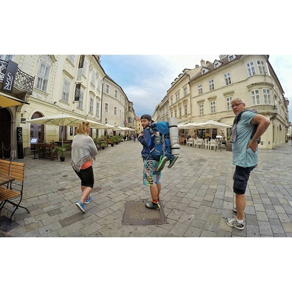 Türk gezgin Berk Armağan, bardak satarak 18 ülke gezdi - 10