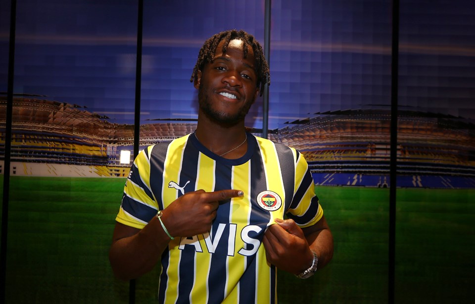 Fenerbahçe Batshuayi'yi açıkladı - 1