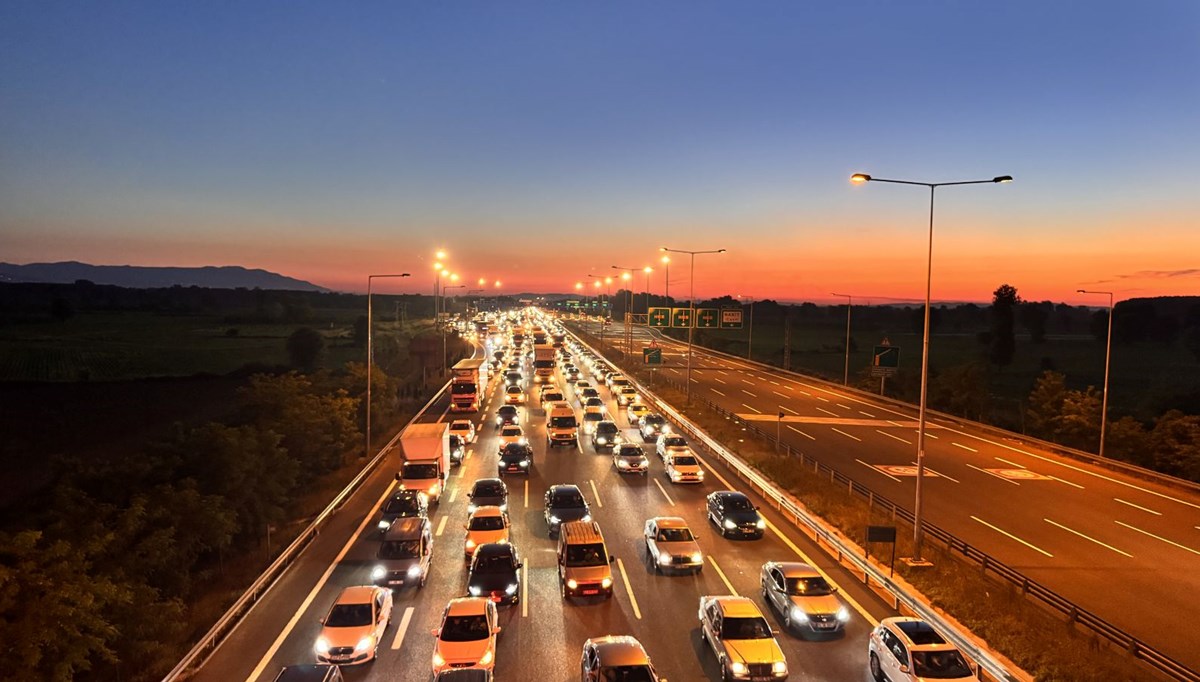 Yollarda bayram trafiği artıyor