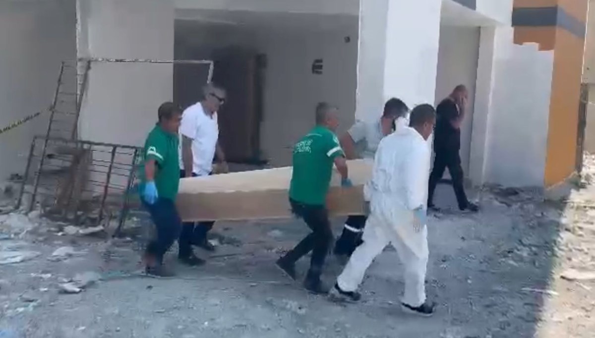 Asansör boşluğuna düşen işçi hayatını kaybetti Asansör boşluğuna düşen işçi hayatını kaybetti