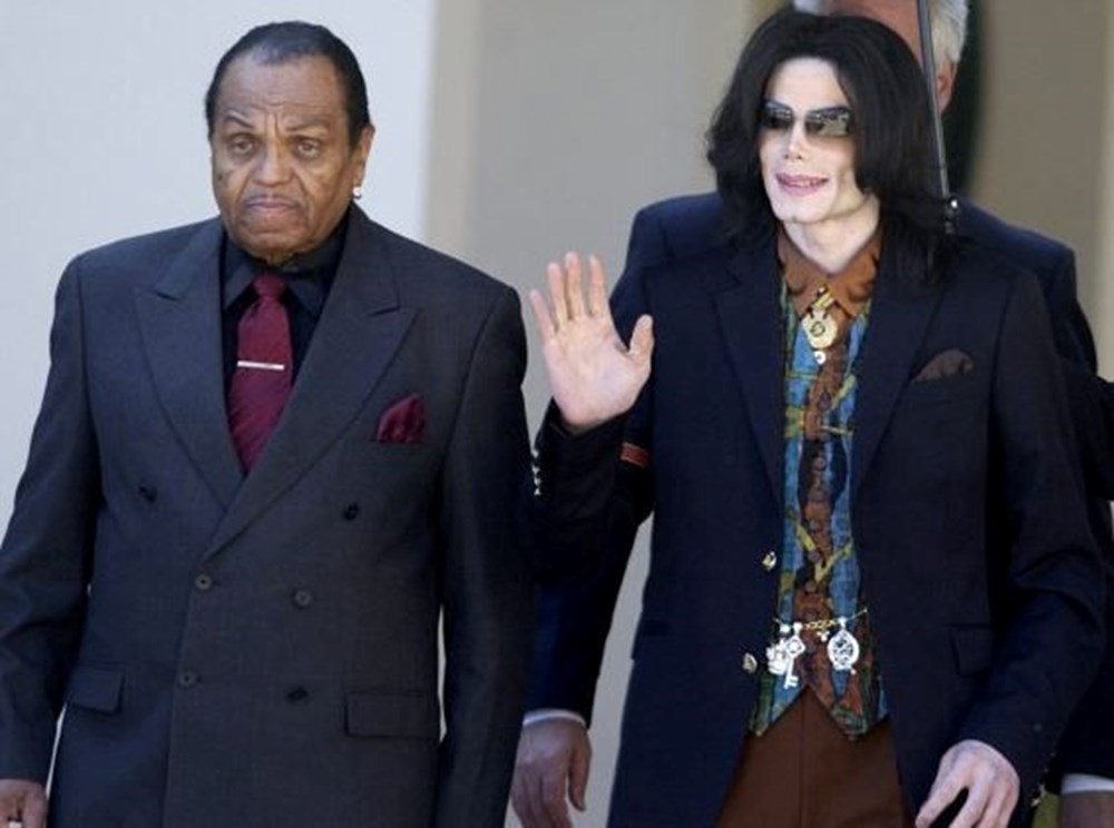 Michael Jackson filminin vizyon tarihi yine ertelendi: ''Anlaşma şartları ihlal edildi'' iddiası - 4