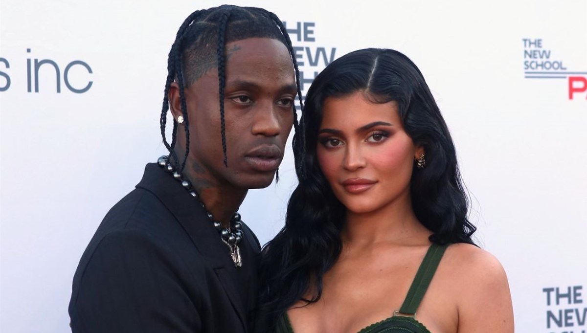 Kylie Jenner ikinci bebeğine hamile
