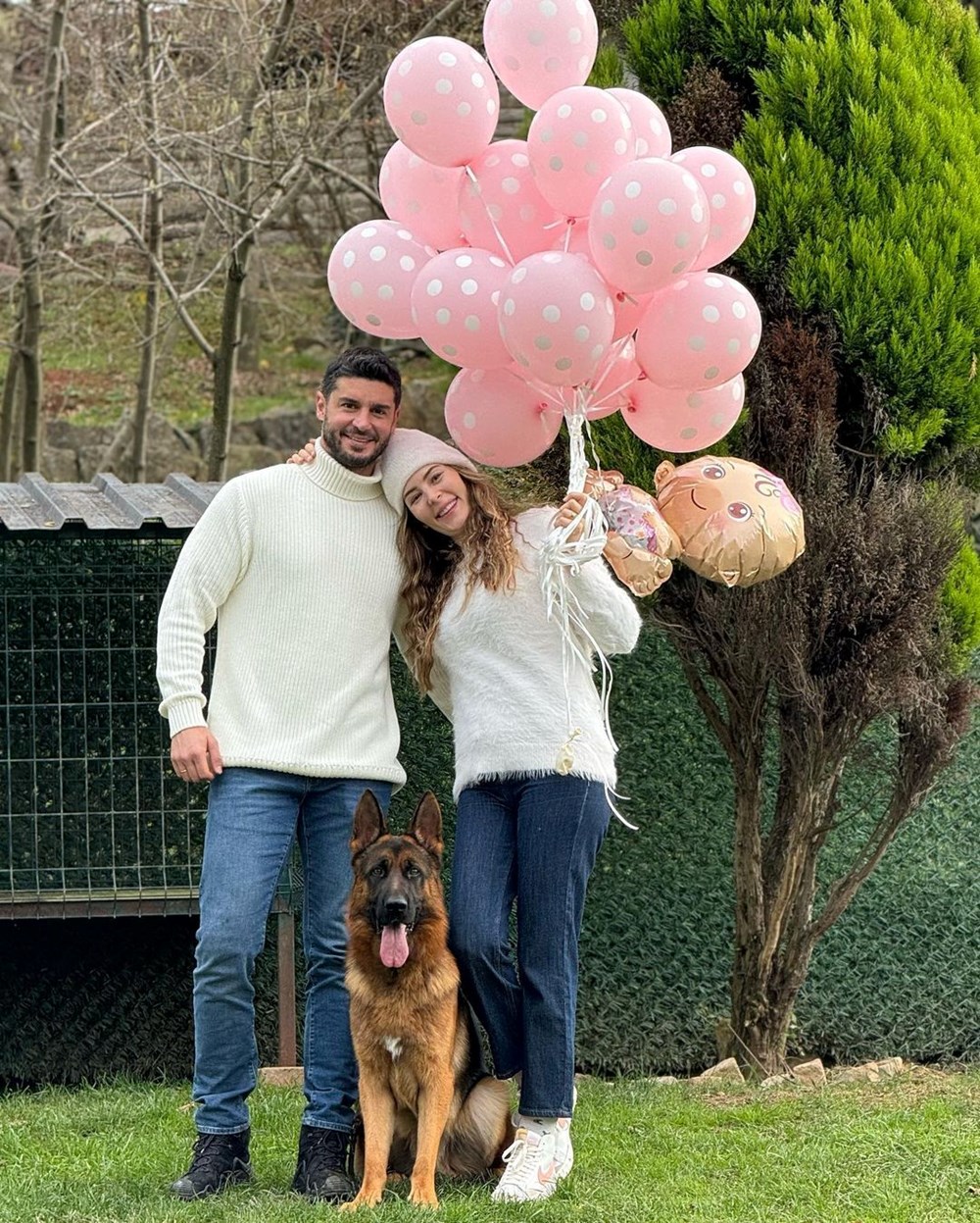 Oyuncu Berk Oktay'dan kızı Mire Milena ile yeni kare - 1