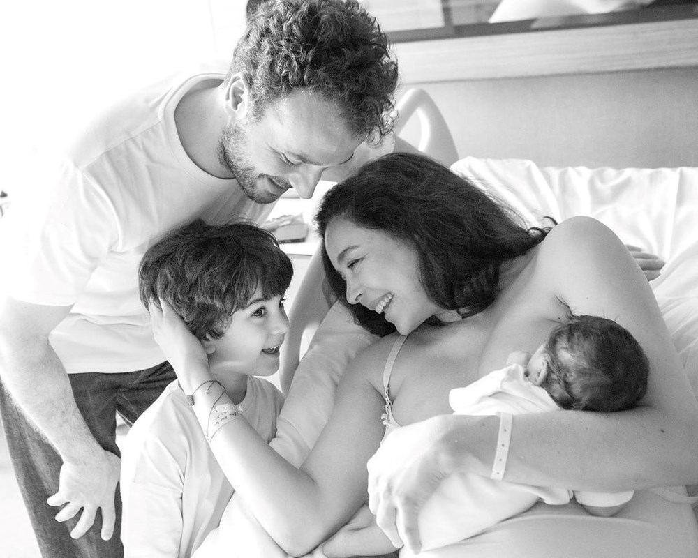 İkinci kez anne oldu: Azra Akın'dan bebeğiyle ilk kare - 4