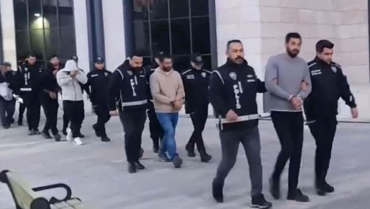 Gökçeada'da iki aileye yönelik operasyon
