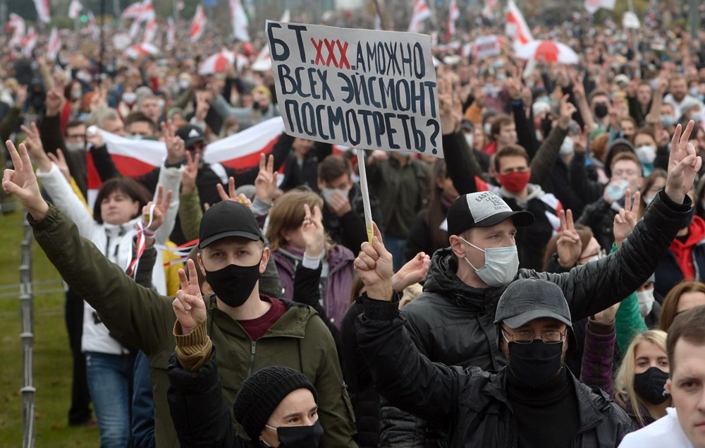 Lukaşenko'ya verilen istifa süresinin dolması ile Belarus sokakları yeniden karıştı - 6