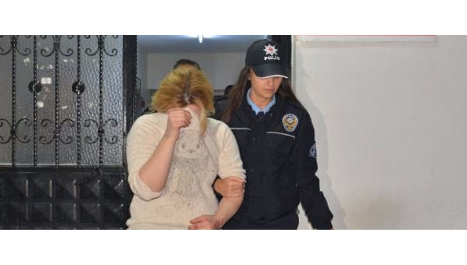 Ayrılma aşamasındaki eşi ve arkadaşları tarafından öldürüldü