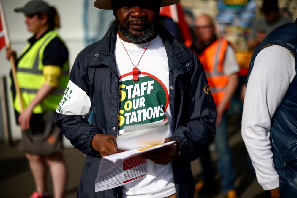 Son 30 yılın en büyük grevi: Ulaşım felç oldu - 6