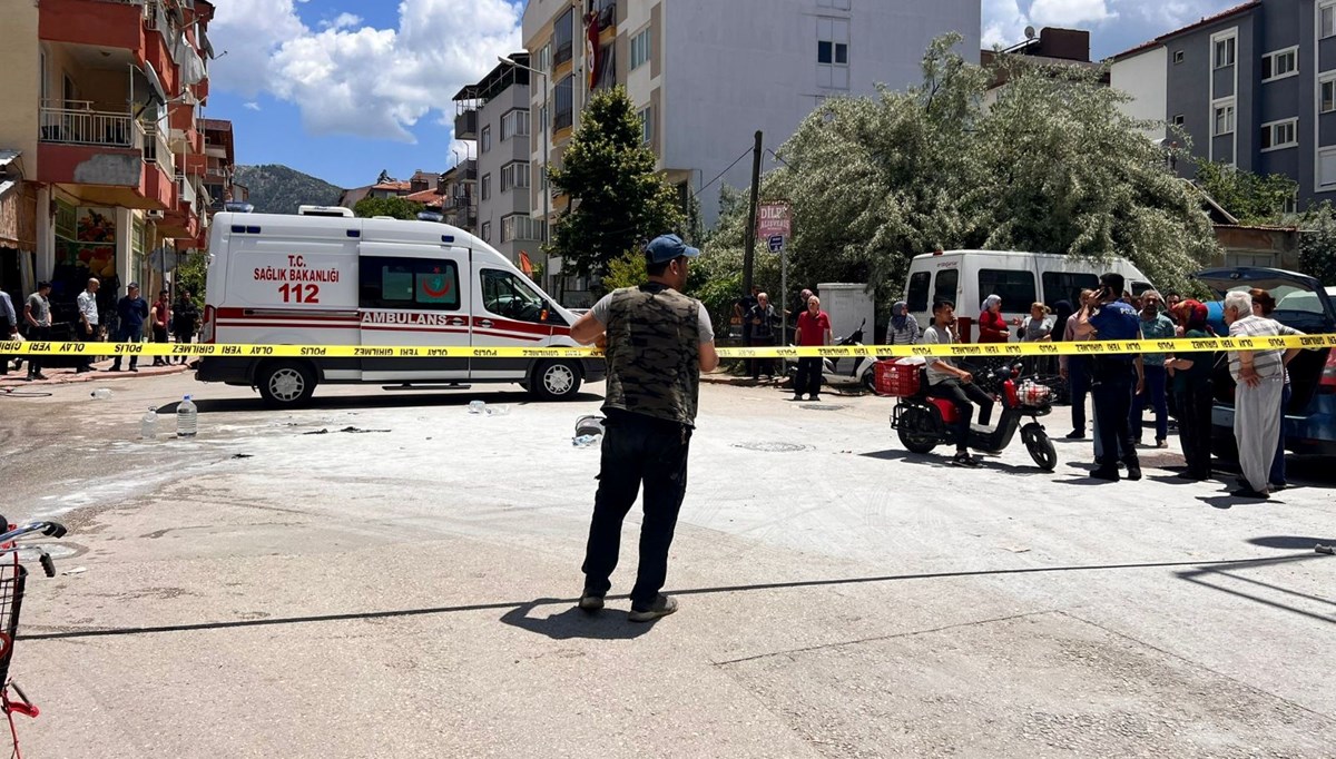 Bunalıma girip benzinle kendini yaktı Bunalıma girip benzinle kendini yaktı