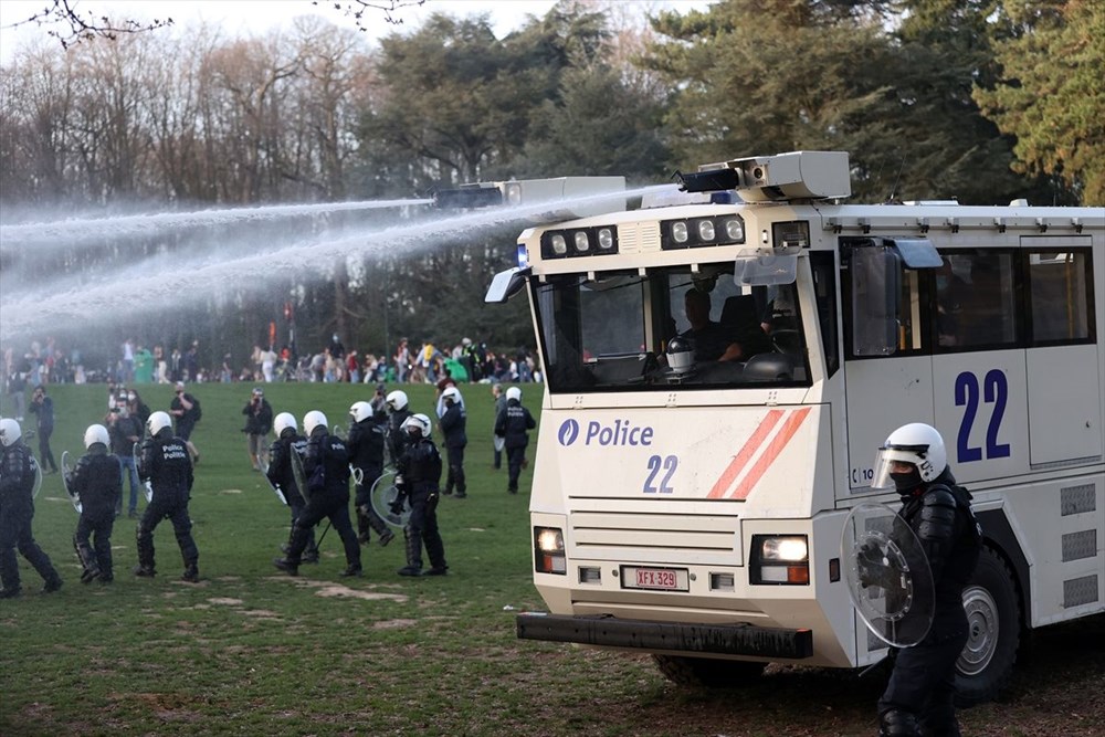 Police intervened when the festival, which was announced as April 1 joke in Belgium, turned into reality - 17