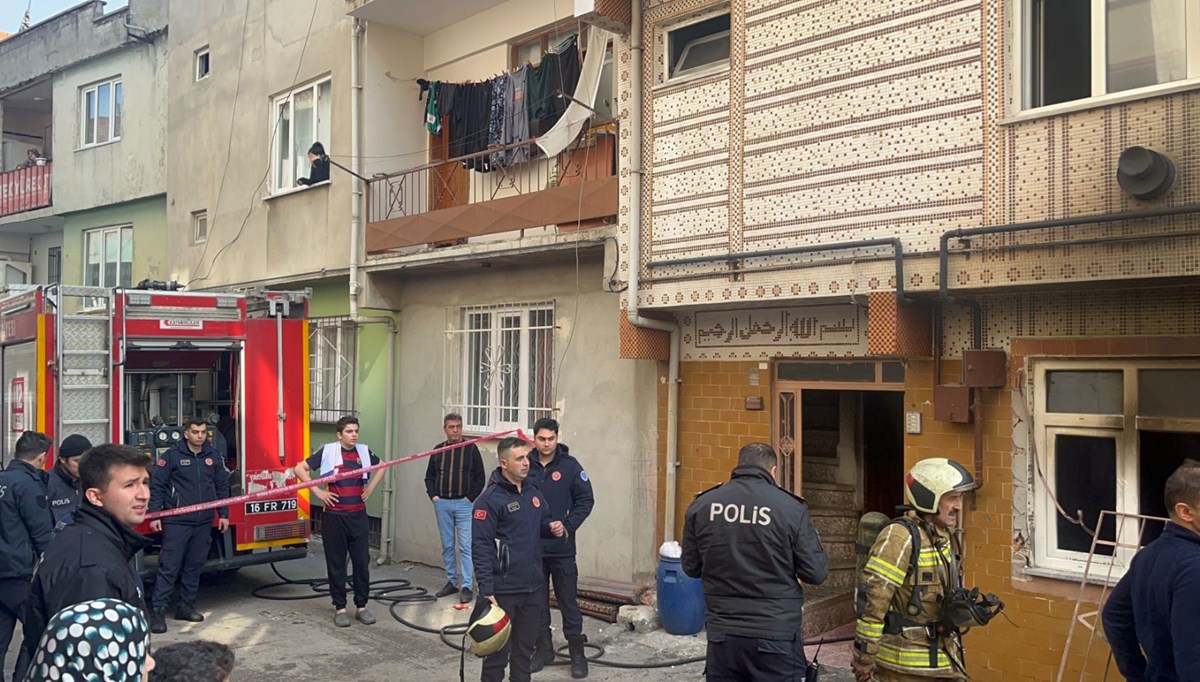 Apartmanda korkutan yangın Apartmanda korkutan yangın