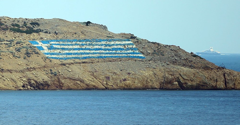 Keçi Adası'ndaki Yunan askerleri ve adaya yerleştirilen ağır silahlar görüntülendi - 4