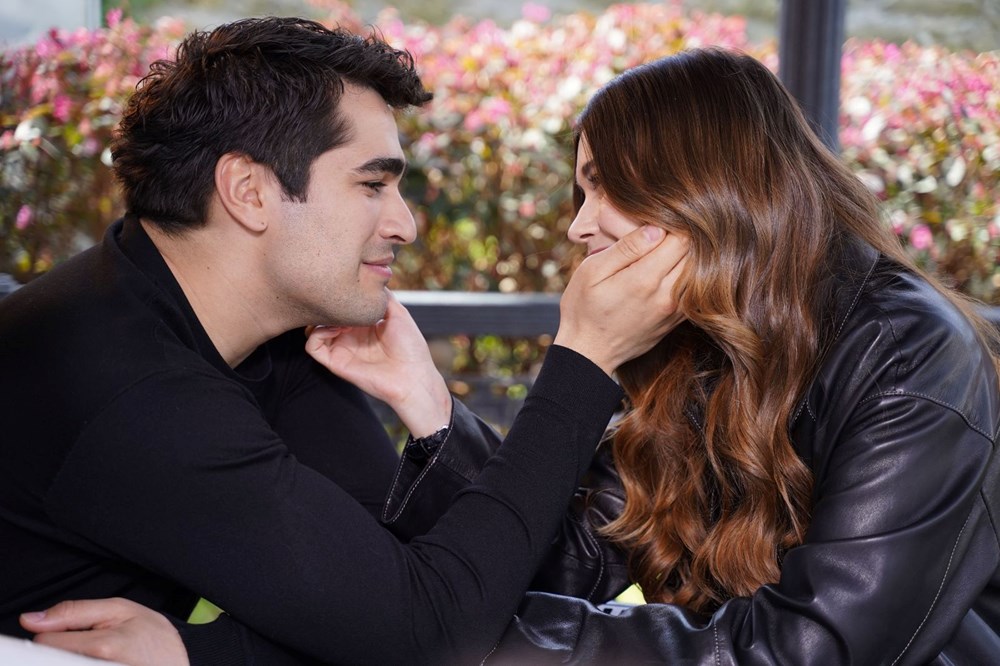 Yalı Çapkını'nın yıldızı Afra Saraçoğlu'ndan tatil pozu - 4