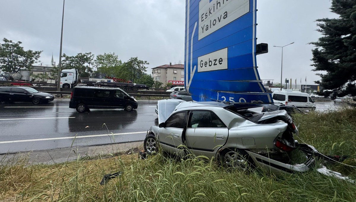 Gebze'de trafiği kilitleyen kaza