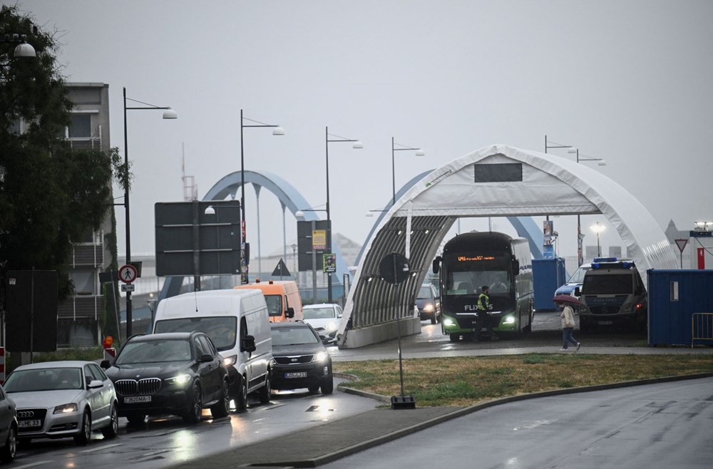 Schengen'de derin çatlak: Almanya bugün kara denetimlerine başlıyor - 9