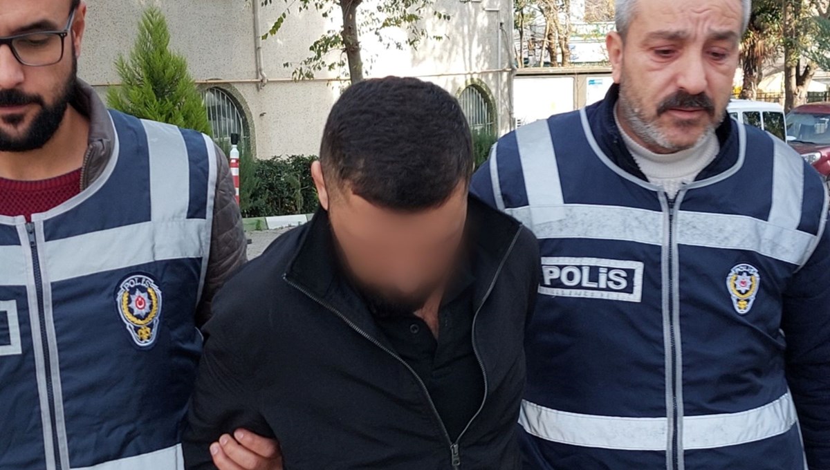 Kuyumcudan 600 bin TL'lik altın çalıp kaçan şahsa ev hapsi Kuyumcudan 600 bin TL'lik altın çalıp kaçan şahsa ev hapsi