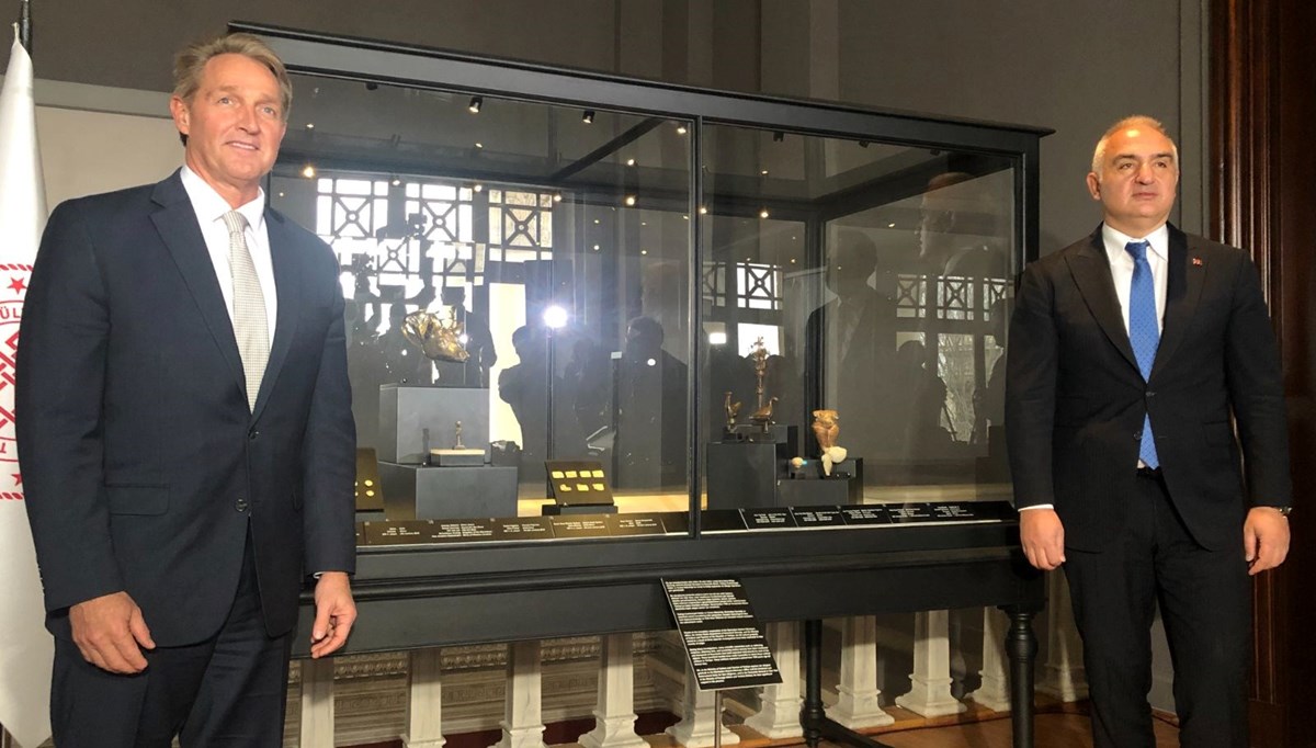 Türkiye'ye iade edilen 28 tarihi eser İstanbul Arkeoloji Müzesi'nde sergileniyor