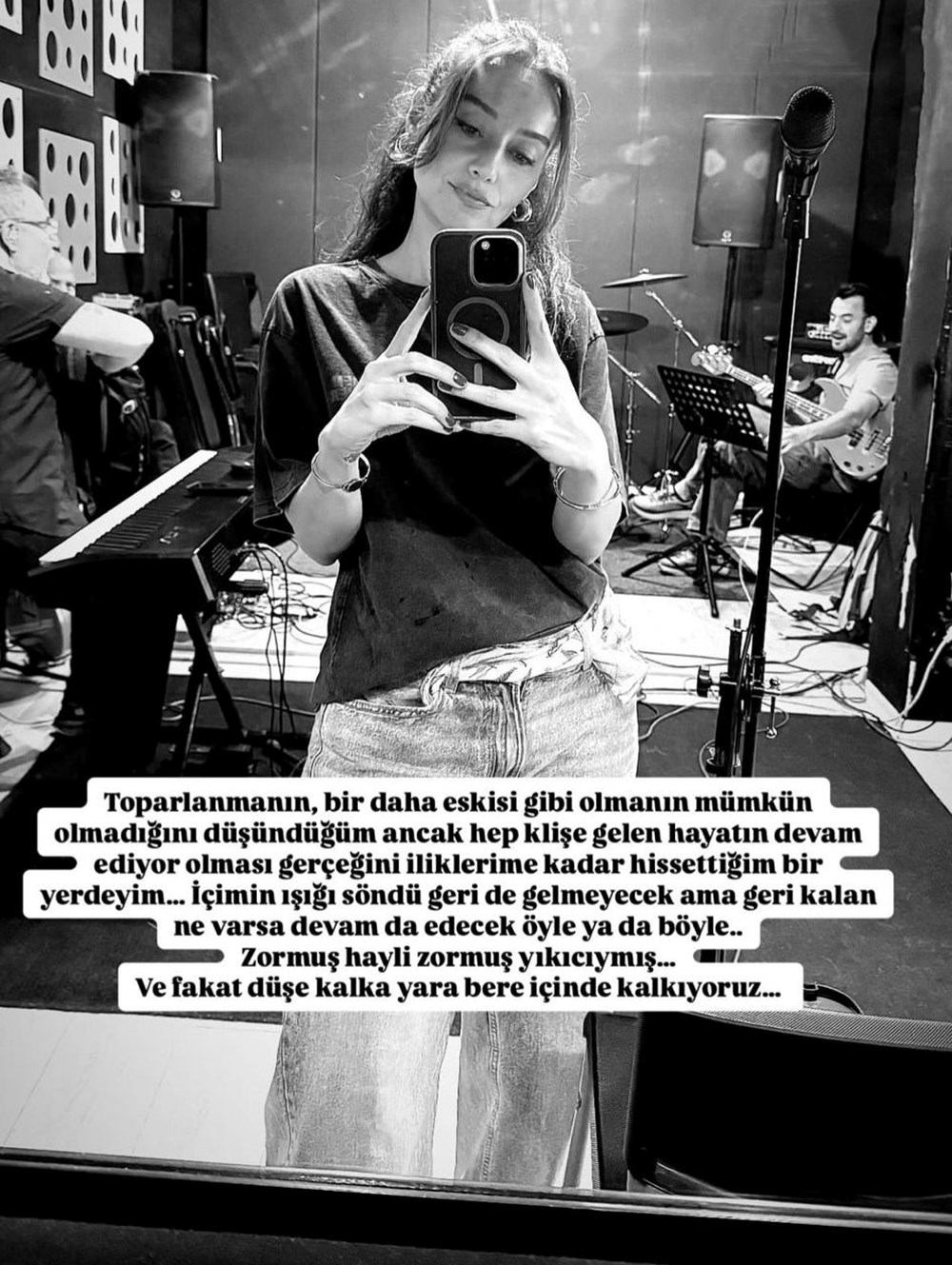 Edip Akbayram'ın kızı Türkü Akbayram: Yara bere içinde kalkıyoruz - 5
