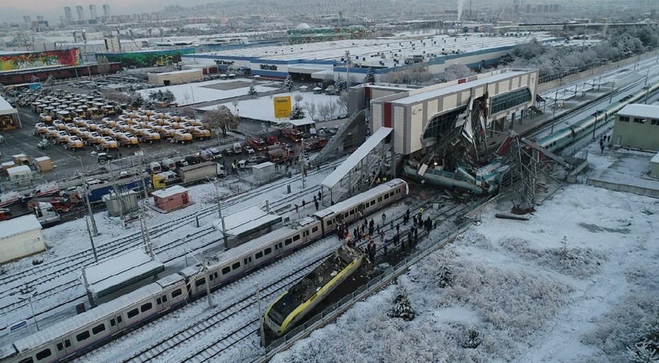 Ankara'da Yüksek Hızlı Tren kazası: 9 kişi hayatını kaybetti, 84 kişi yaralandı - 2