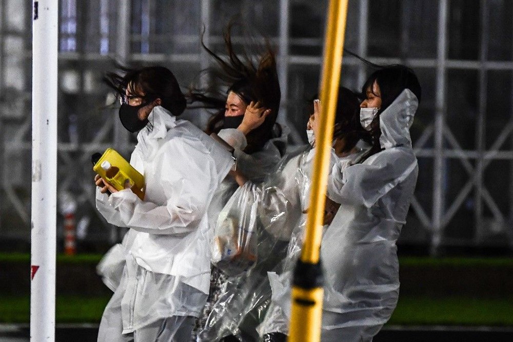 Japonya'nın güneybatısını vuran Haişen tayfununda 2 ölü, 100'den fazla yaralı - 4