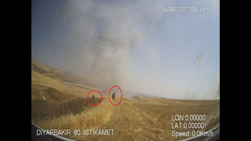 Diyarbakır’dakiarazi katliamından aylar sonra yeni görüntüler: Ellerinde silahlarla yaralılarınyerini gösterdiler - 7