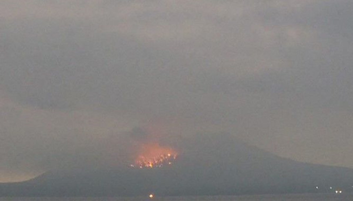 Japonya'daki Sakurajima Yanardağı patladı Japonya'daki Sakurajima Yanardağı patladı