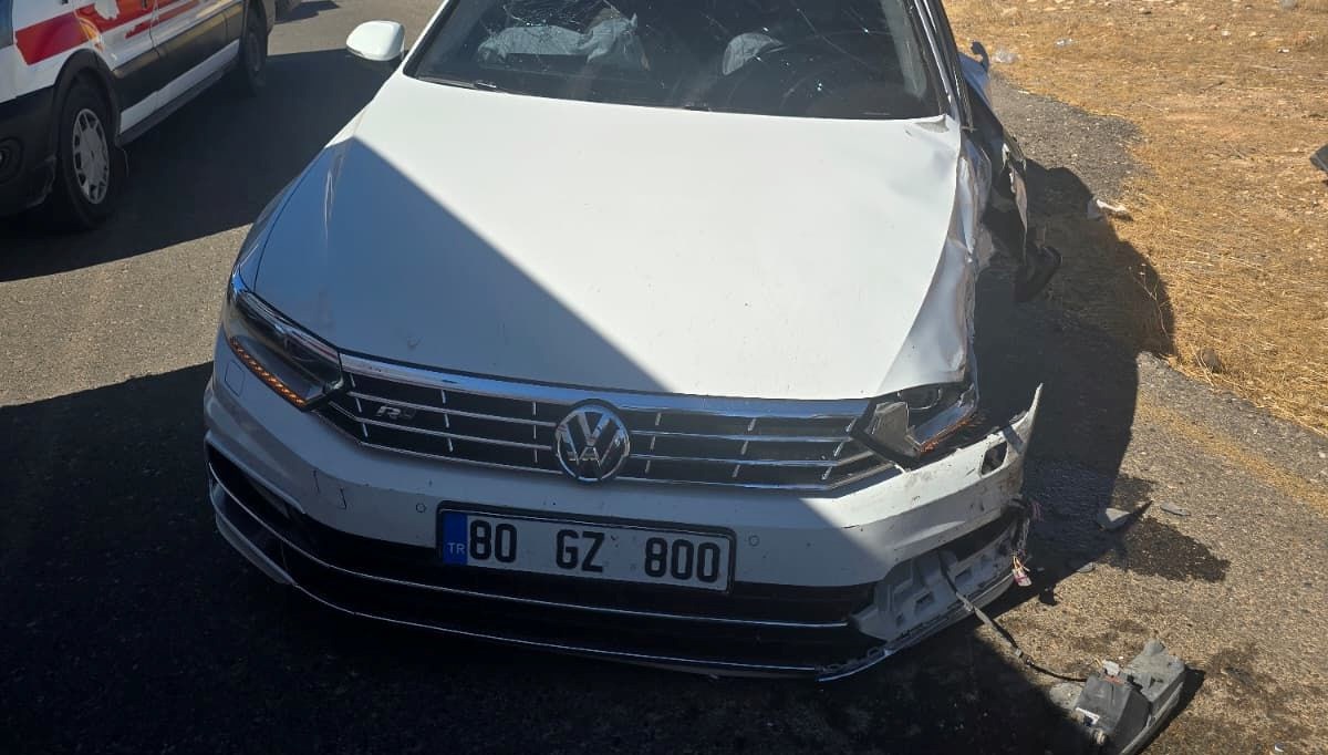 Şırnak'ta kamyonet ve otomobilin çarpıştığı kazada 8 kişi yaralandı