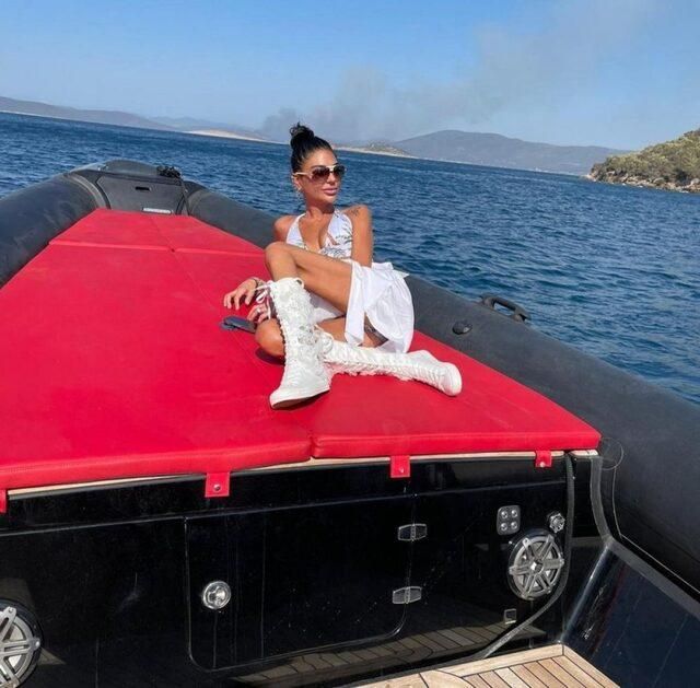 Süreyya Yalçın'dan tepki çeken paylaşım - Vimarsana News