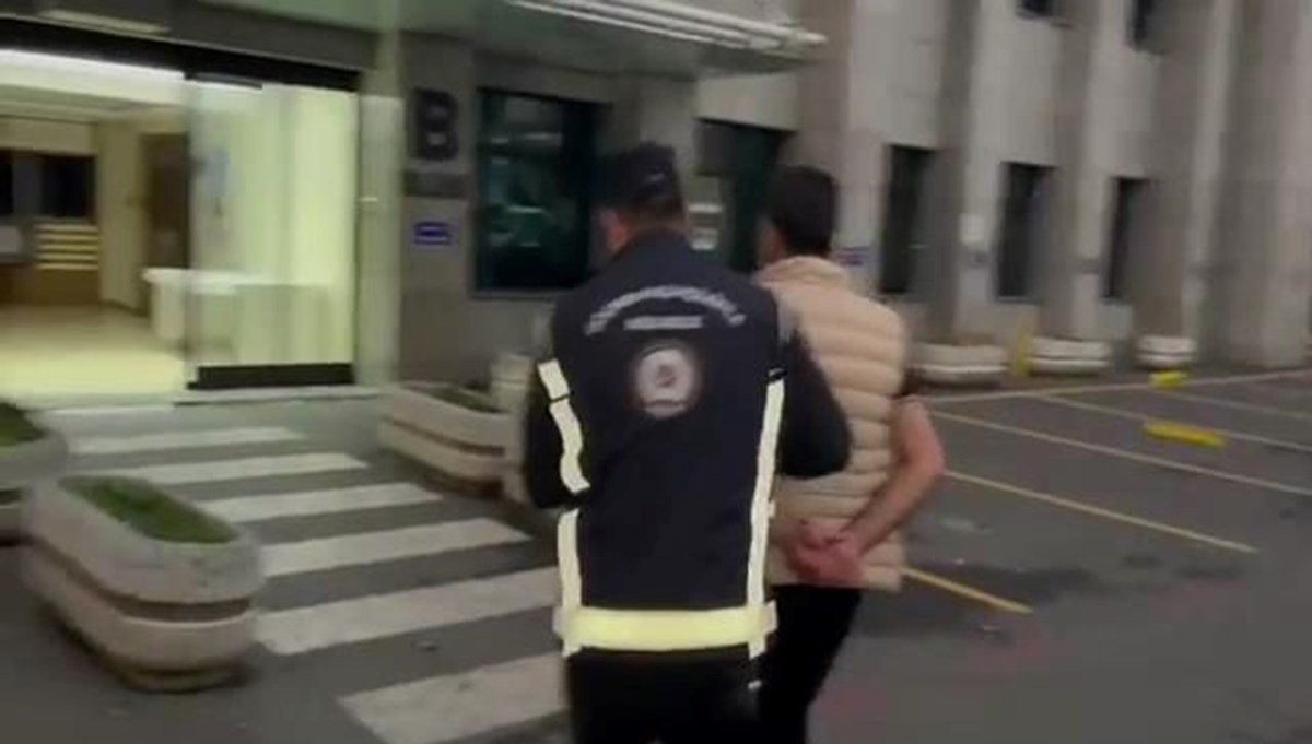 İstanbul'da göçmen kaçakçılığı operasyonu: Çetede polis de var nüfus memuru da! İstanbul'da göçmen kaçakçılığı operasyonu: Çetede polis de var nüfus memuru da!