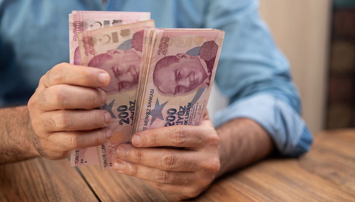 Memur ve emeklinin maaşı ne kadar olacak? İşte muhtemel zam oranları Memur ve emeklinin maaşı ne kadar olacak? İşte muhtemel zam oranları
