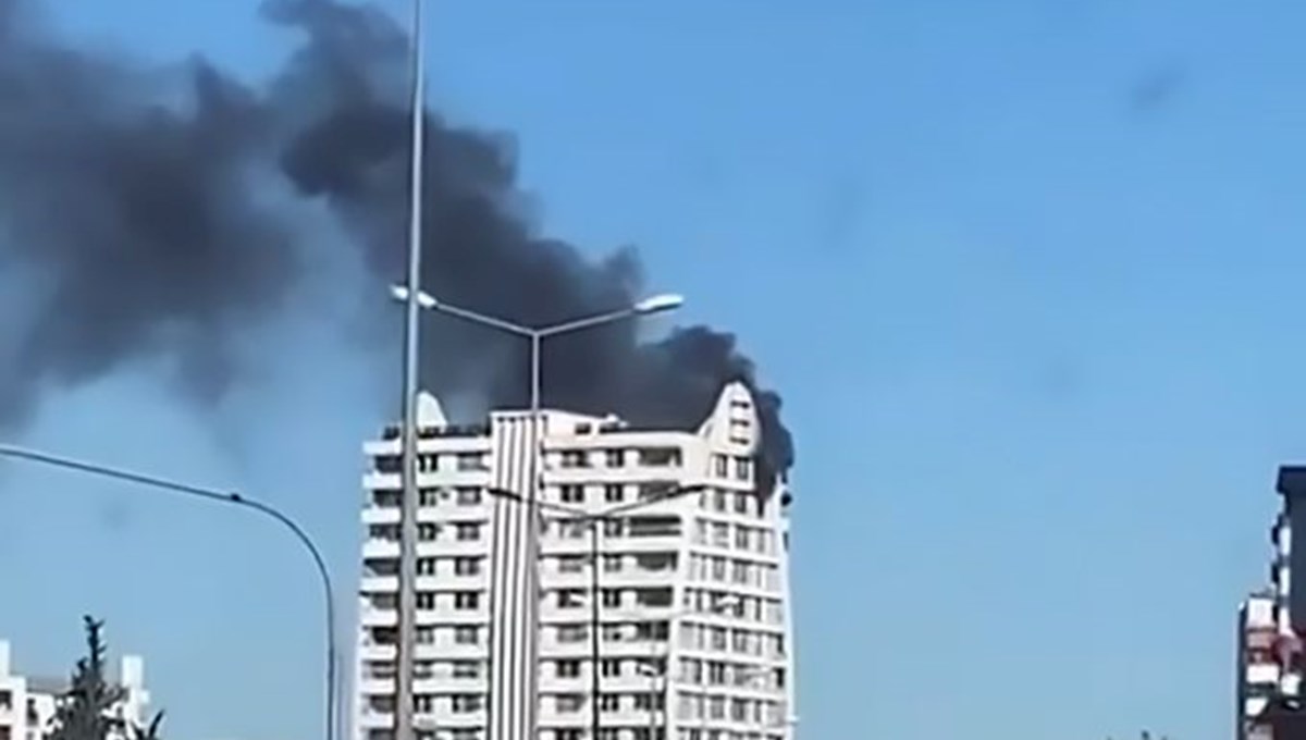 Adana'da 14 katlı apartmanda yangın Adana'da 14 katlı apartmanda yangın