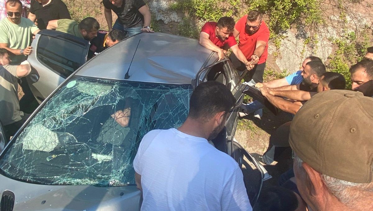 Zonguldak'ta otomobil takla attı: 1 ölü, 3 yaralı