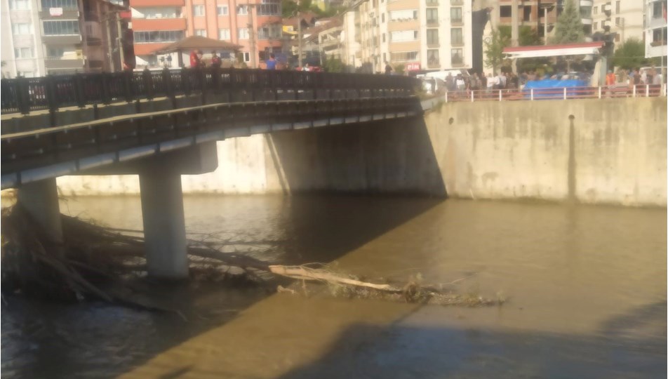Akıntıya kapılarak kaybolan kişinin cesedi 10 kilometre uzaklıkta bulundu