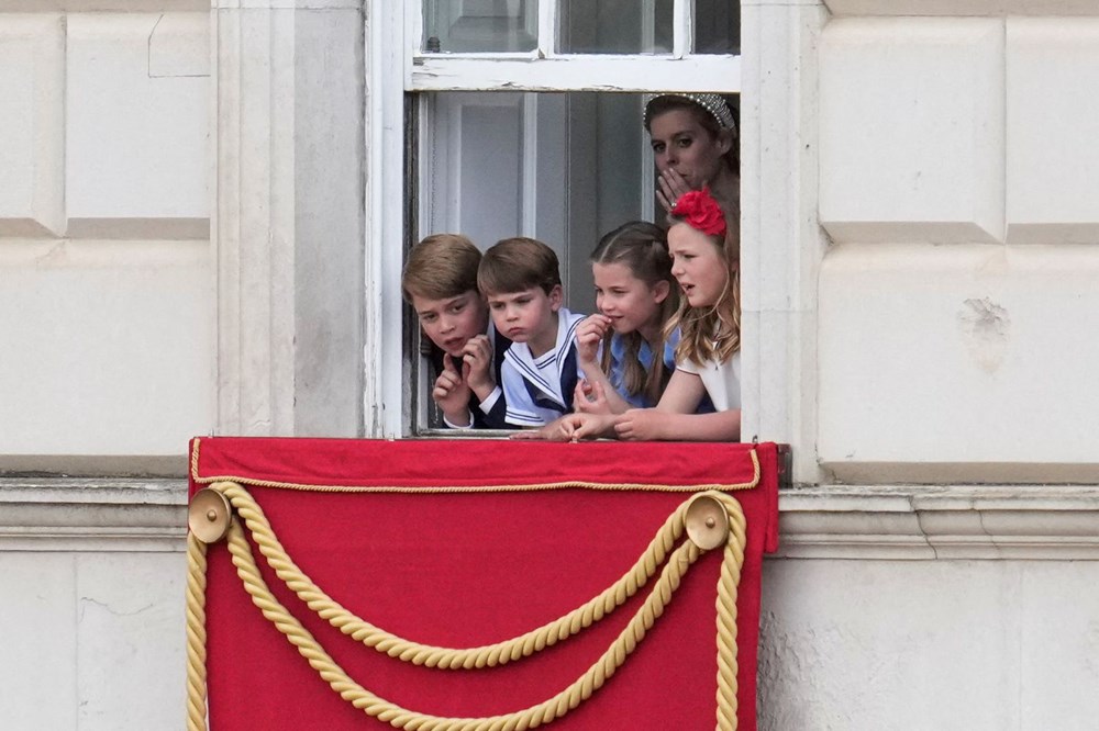 Prens Louis Kraliçe Elizabeth'in Platin Jübile kutlamasından rol çaldı - 12