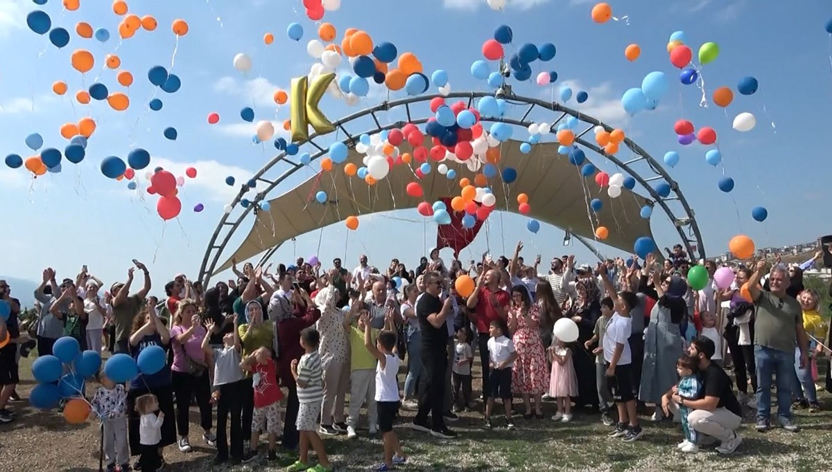 Kanseri yenen Kağan için balonlar gökyüzünde