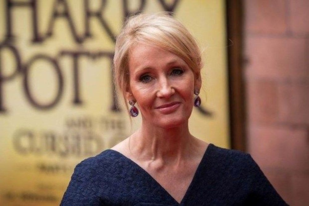 Kendini Ukrayna Başkanı Vladimir Zelenski olarak tanıtan Rus komedyen J. K. Rowling'e şaka yaptı - 5