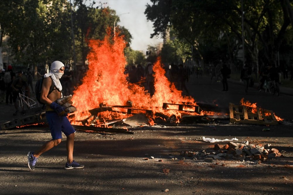 Şili'deki protestoların yıldönümü yaklaşırken sokaklarda tansiyon artıyor - 5
