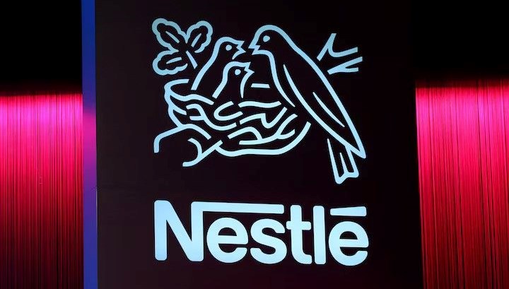 Fransa'da şişe su skandalı
