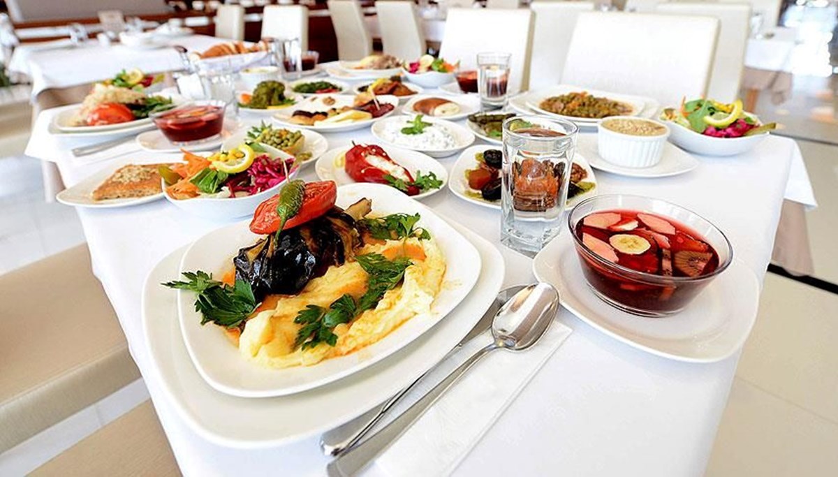 Sahurda ve iftarda yediklerinize dikkat! Ramazanda hangi yemekleri yiyelim? Sahurda ve iftarda yediklerinize dikkat! Ramazanda hangi yemekleri yiyelim?