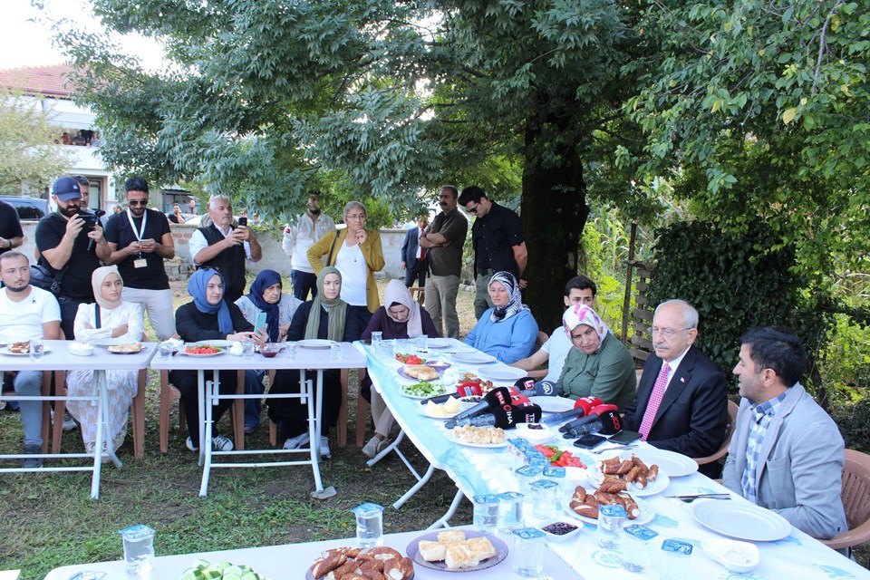 Kılıçdaroğlu: Çiftçilerin ve esnafın kredi faizlerini sileceğiz - 1