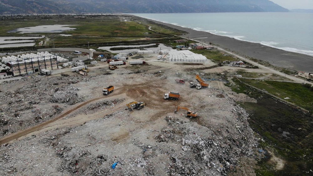 Türkiye’nin kuş cenneti Samandağ'a molozlar dökülüyor - 7